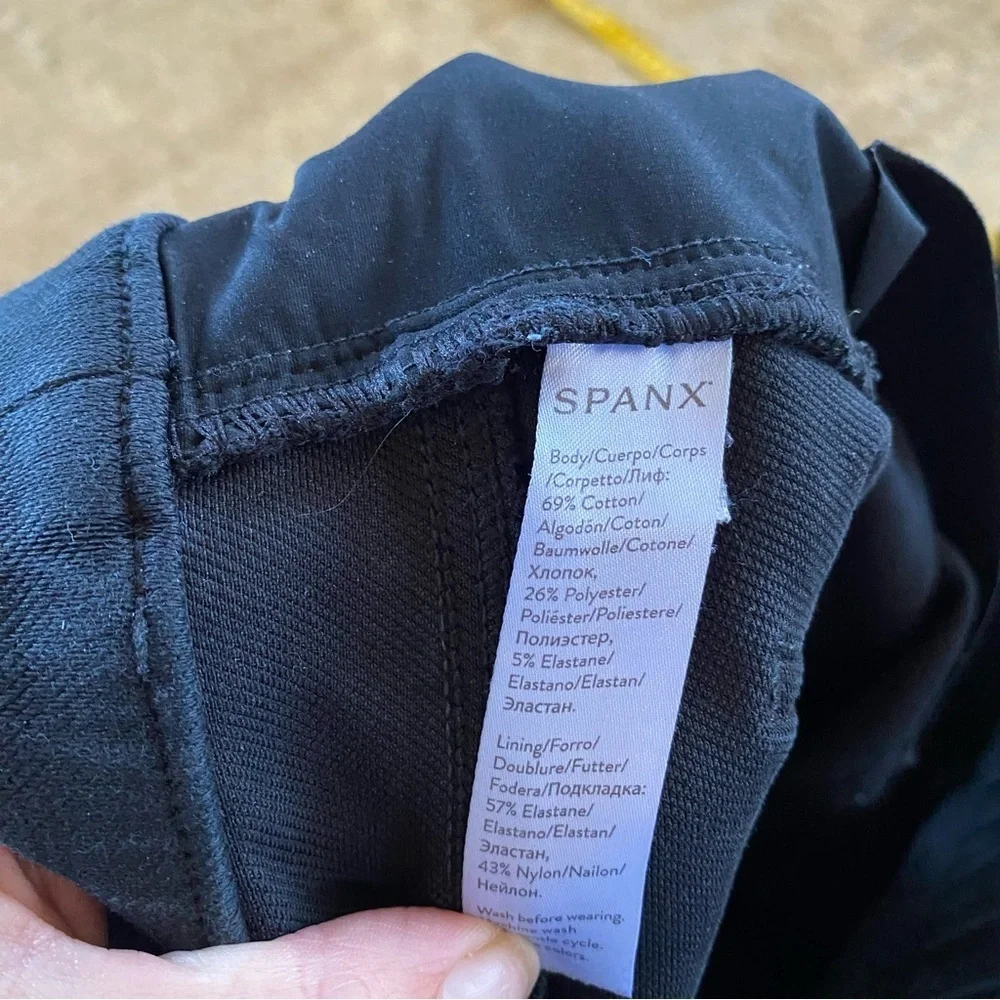 Spanx Jean-ish Black Jeans Skinny High Rise Jeggings Compression Shaping: Medium